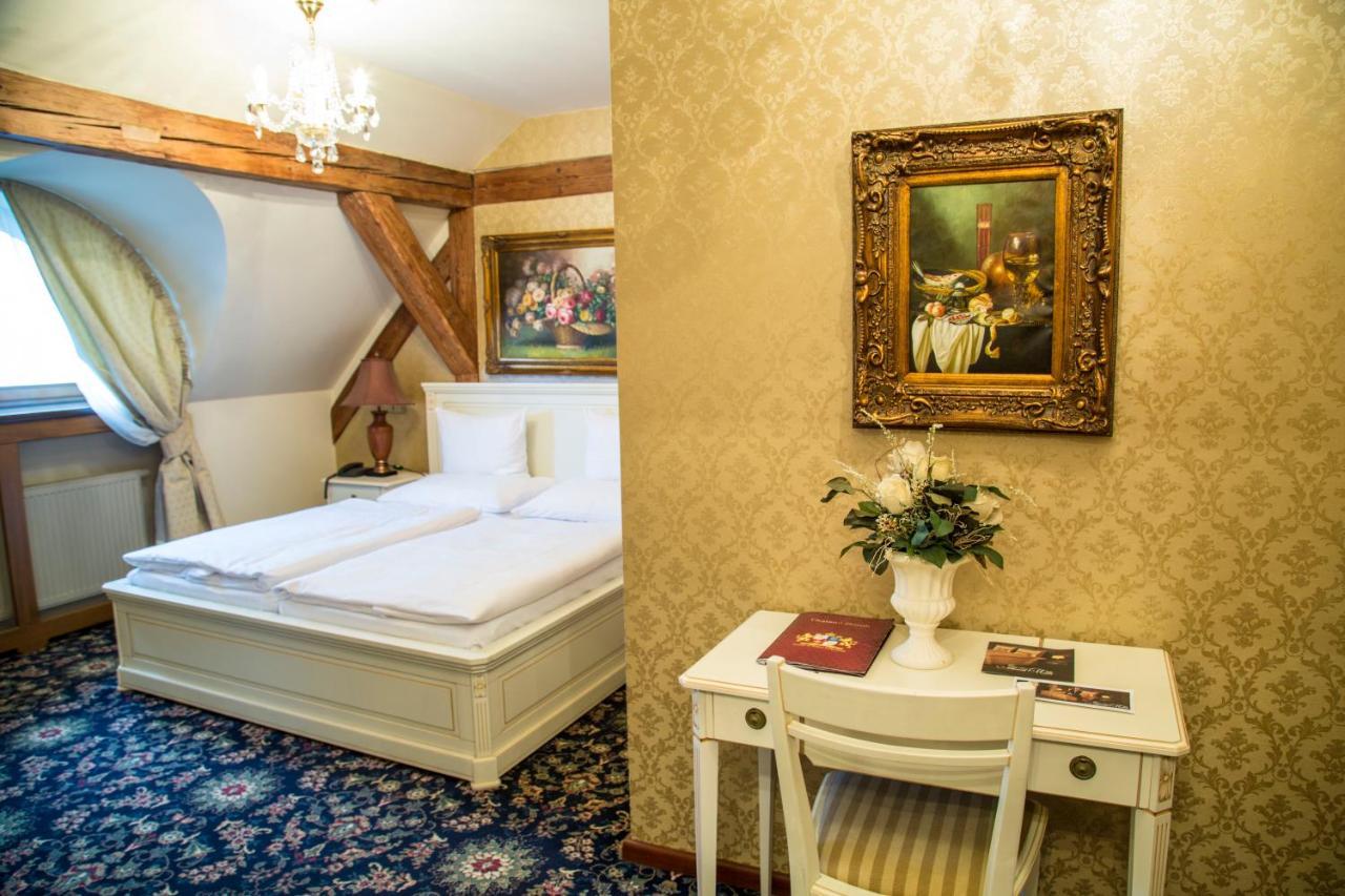 Chateau Zbiroh Buitenkant foto