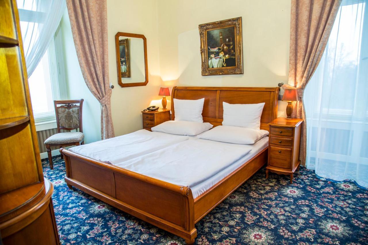 Chateau Zbiroh Buitenkant foto