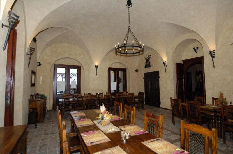 Chateau Zbiroh Buitenkant foto