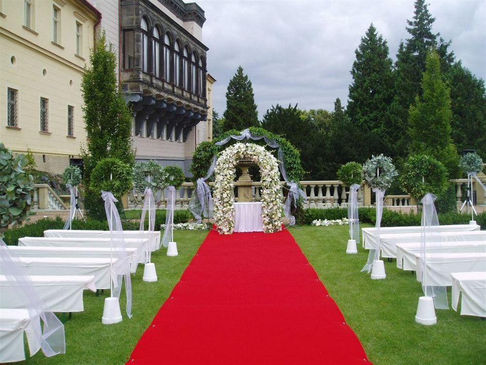 Chateau Zbiroh Buitenkant foto